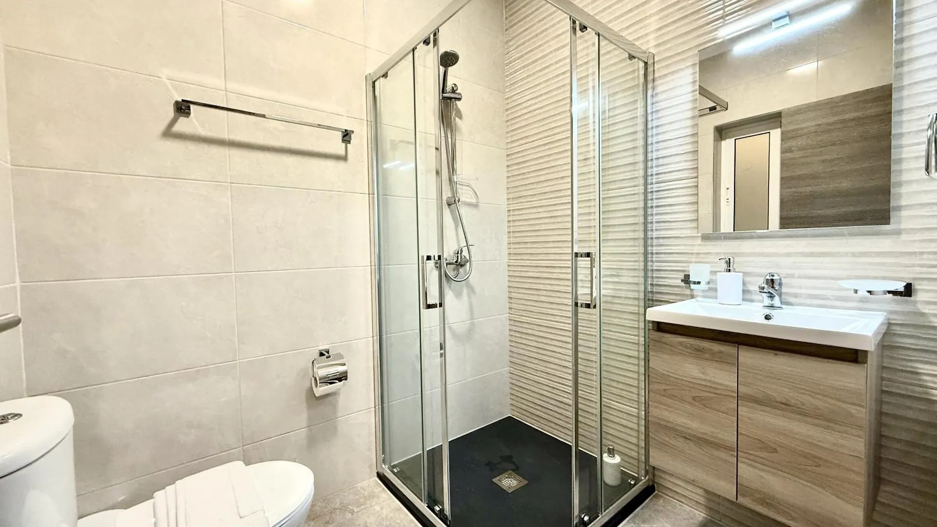 New Apartment! Walking Distance To The Three Cities By Sf Homes Fgura 0*,