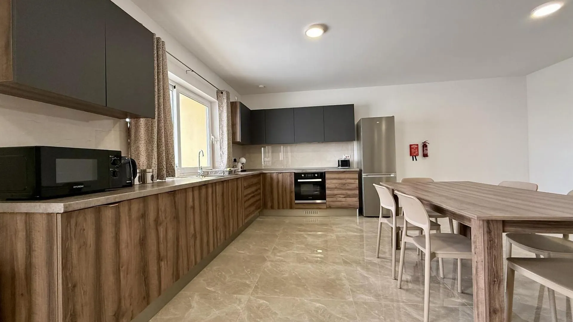 Apartment New Apartment! Walking Distance To The Three Cities By Sf Homes Fgura